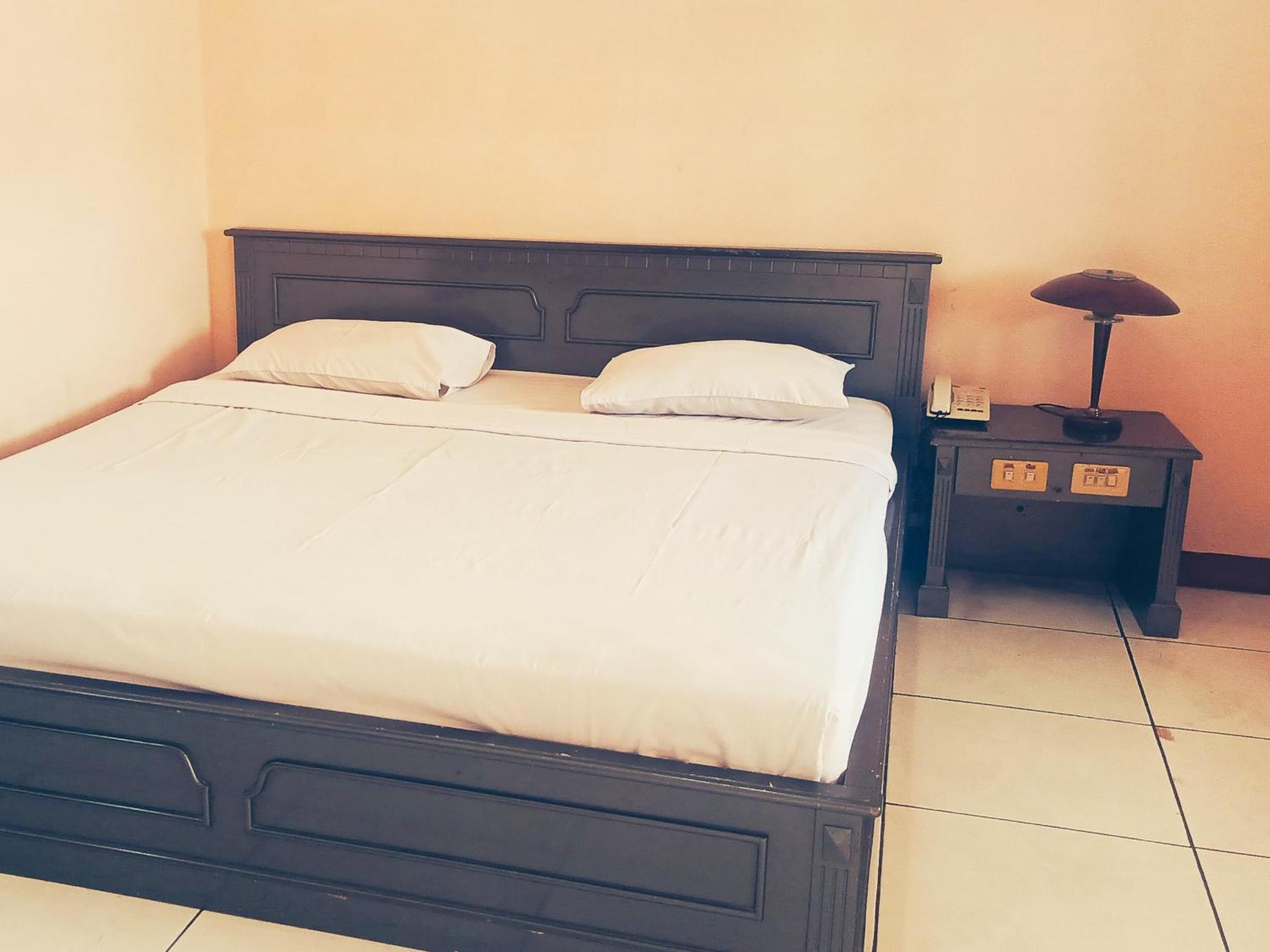 Hotel Wijaya ปูร์โวเคอร์โต ภายนอก รูปภาพ