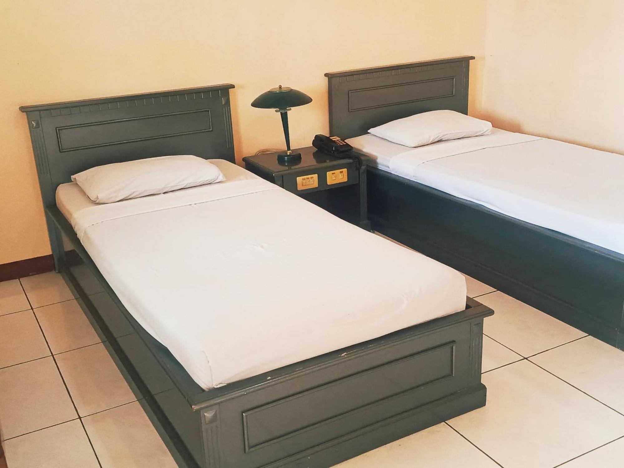 Hotel Wijaya ปูร์โวเคอร์โต ภายนอก รูปภาพ