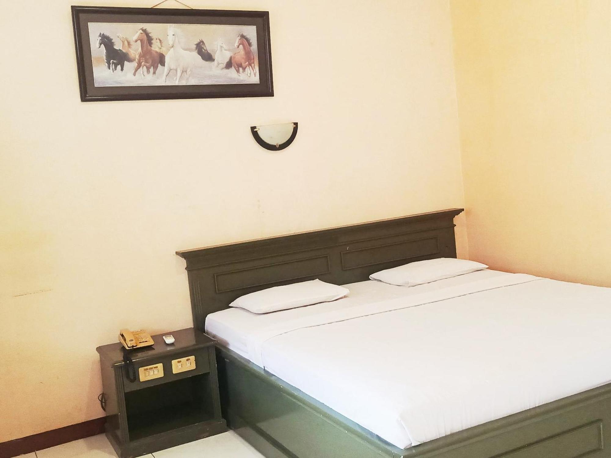 Hotel Wijaya ปูร์โวเคอร์โต ภายนอก รูปภาพ