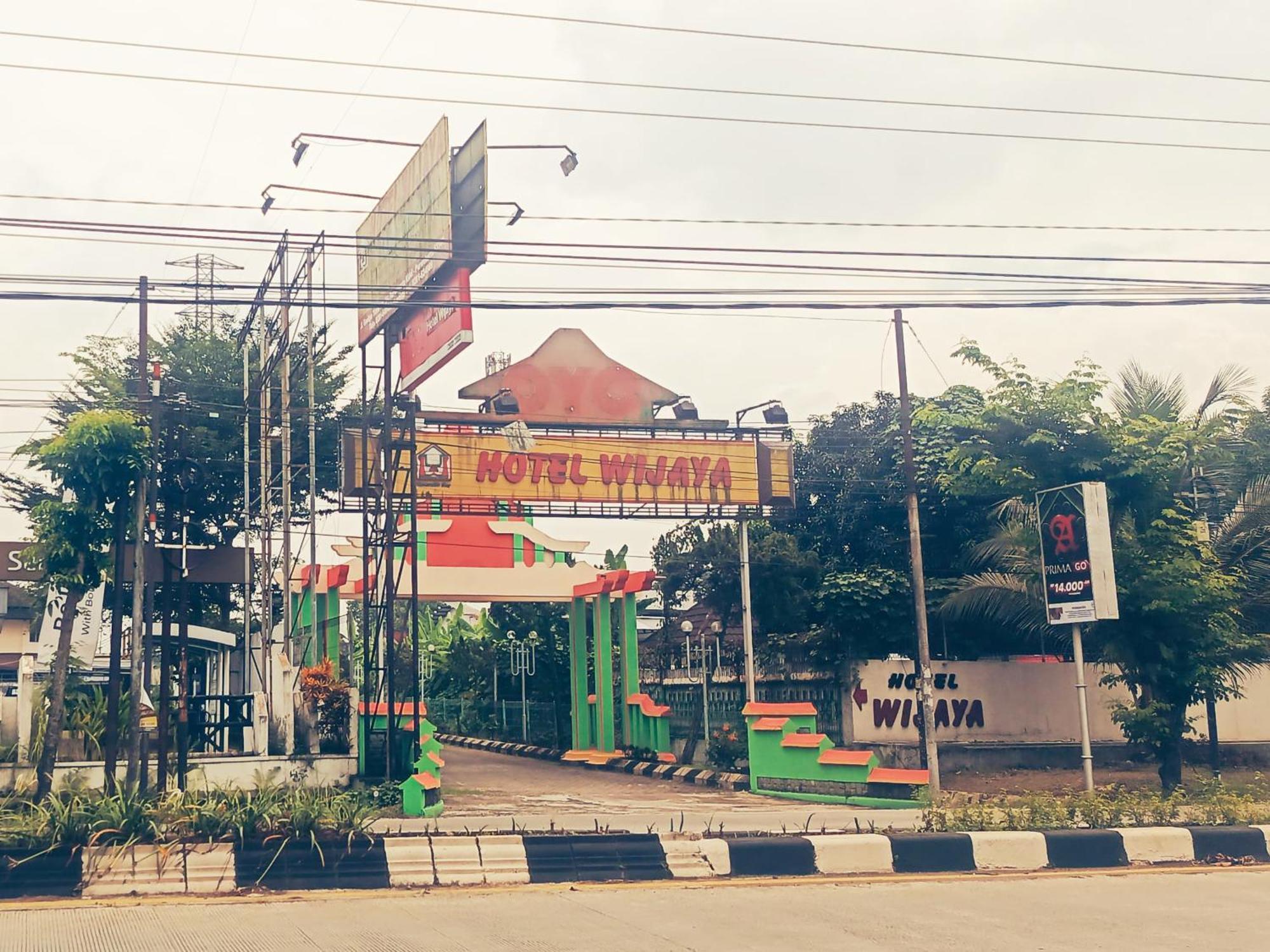 Hotel Wijaya ปูร์โวเคอร์โต ภายนอก รูปภาพ